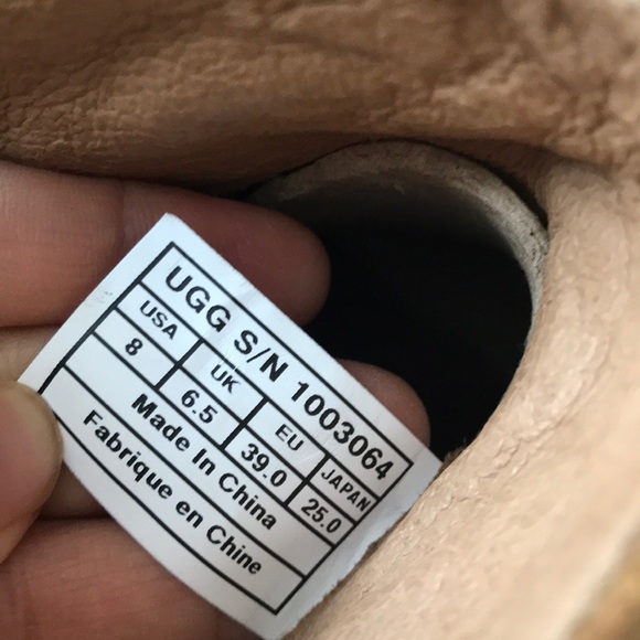 NIB UGG Anais ankle boots sz 8 - Picture 8 of 8